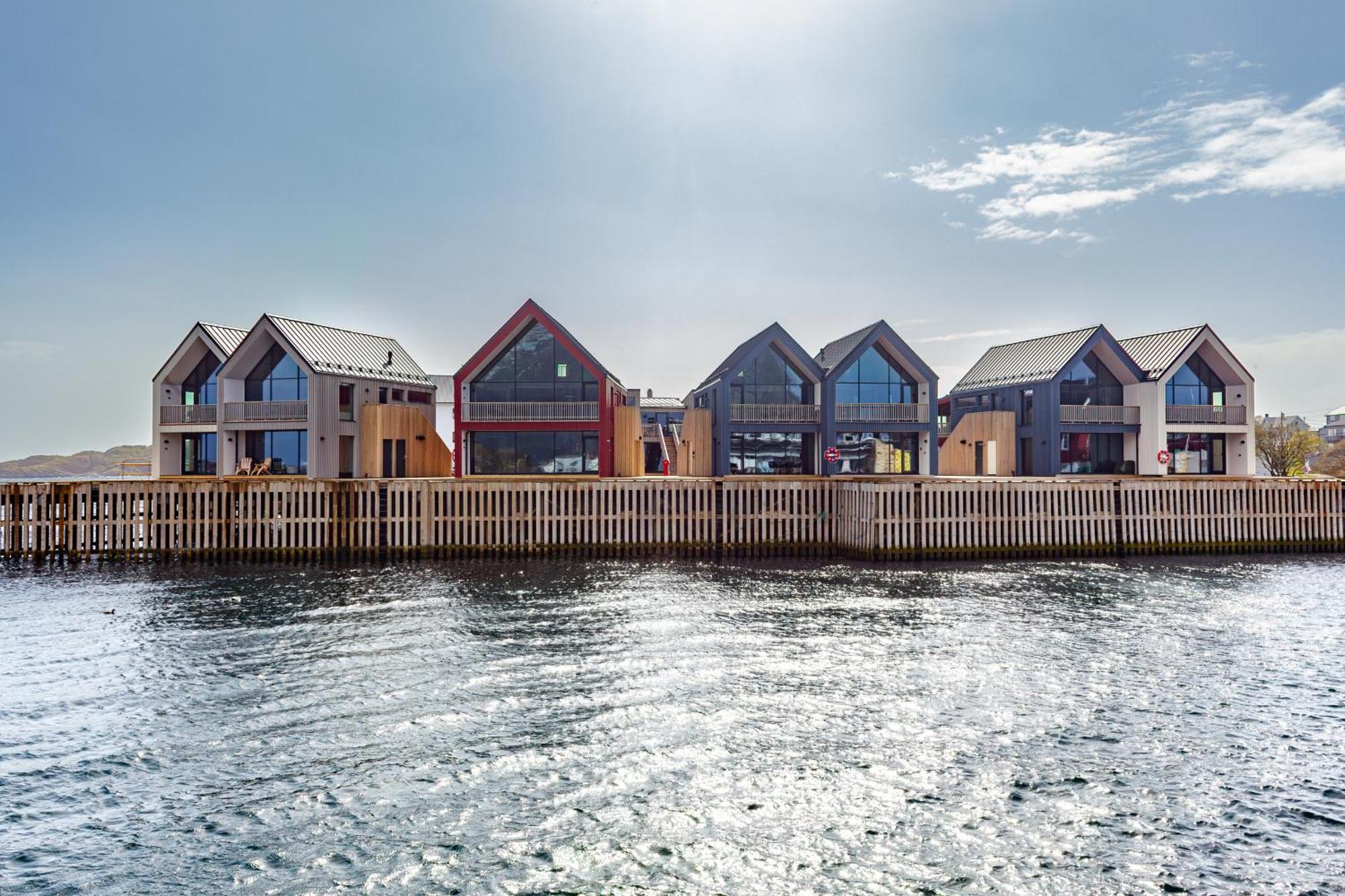 Attraktiv Leilighet Pa Kaikanten I Henningsvaer Exterior foto